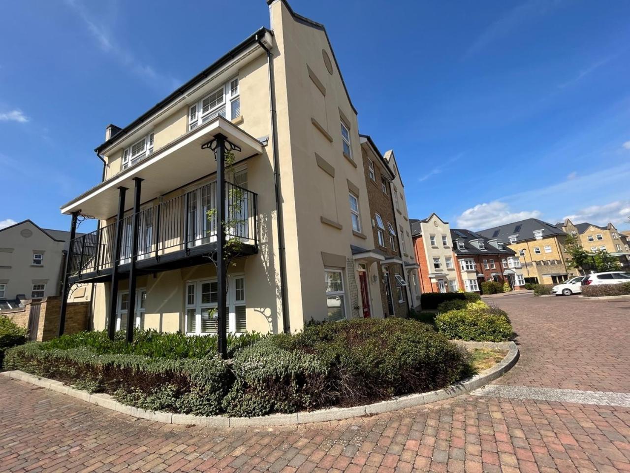 Bromley Common- Double Bedroom With En-Suite With Private Lounge In Shared Town House Exteriér fotografie