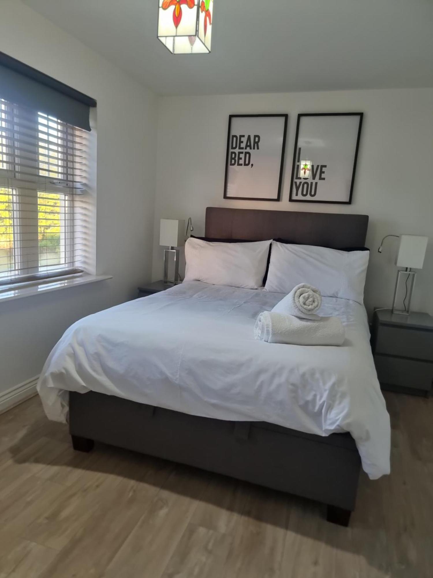 Bromley Common- Double Bedroom With En-Suite With Private Lounge In Shared Town House Exteriér fotografie