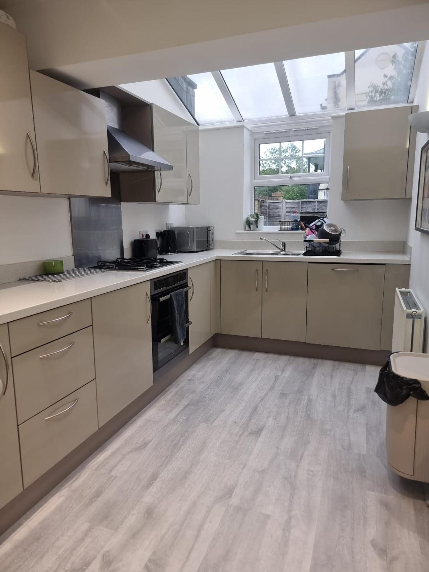 Bromley Common- Double Bedroom With En-Suite With Private Lounge In Shared Town House Exteriér fotografie
