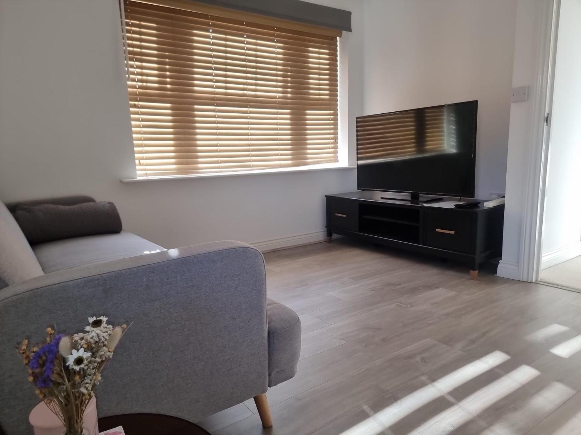 Bromley Common- Double Bedroom With En-Suite With Private Lounge In Shared Town House Exteriér fotografie