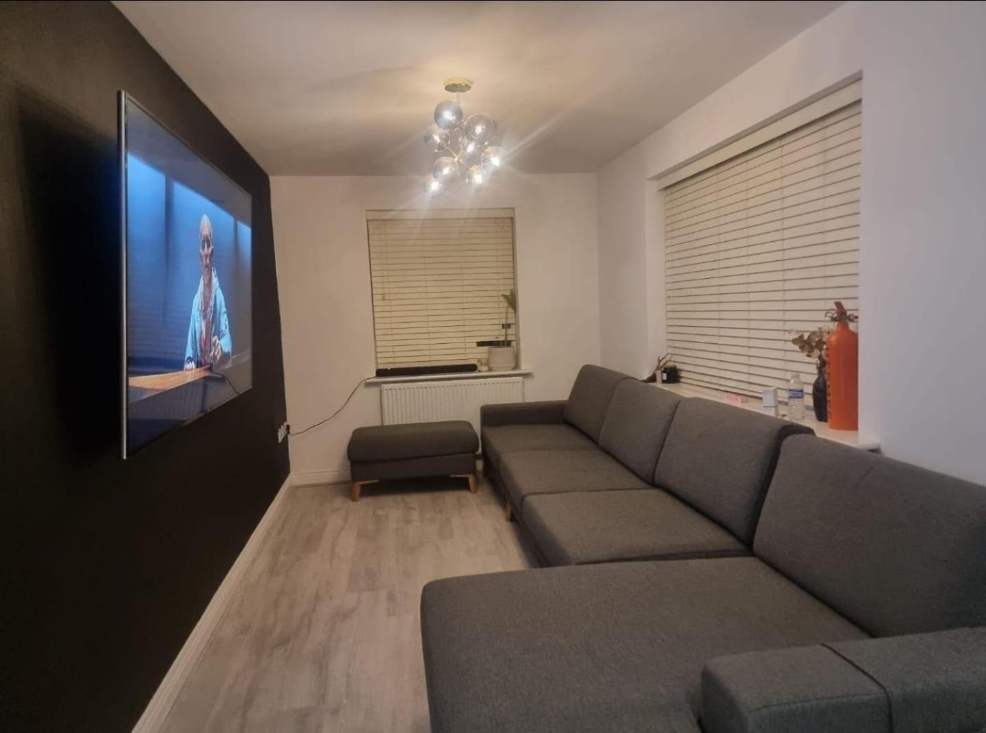 Bromley Common- Double Bedroom With En-Suite With Private Lounge In Shared Town House Exteriér fotografie