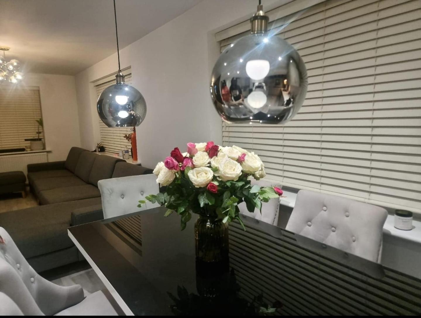 Bromley Common- Double Bedroom With En-Suite With Private Lounge In Shared Town House Exteriér fotografie